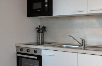 Studio sous les combles côté rue, parking gratuit - Foto 14