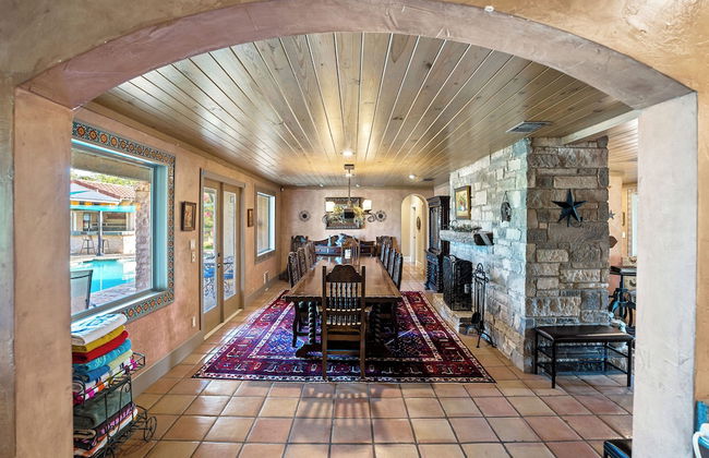 7br Home w/ Pool - Perfect for Family Reunions - Foto 35