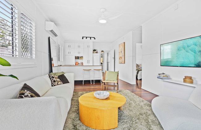 Palm Beach Cottage Walk to Beach - Photo 8