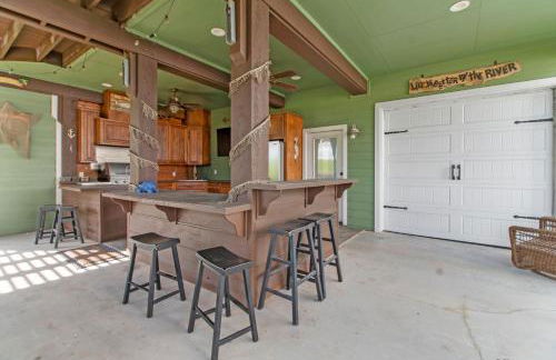 Luxury Waterfront Home Family and Pet Friendly Near Surfside Beach 11 Mins - Foto 62