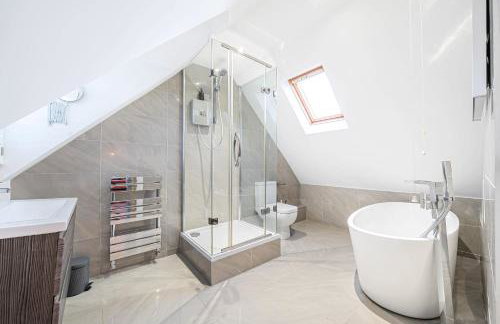 Luxurious & modern on-the-beach family retreat - Foto 30