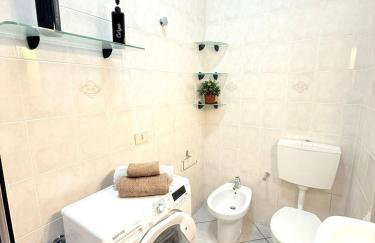 Relax con terrazza giardino e posto auto - Photo 4