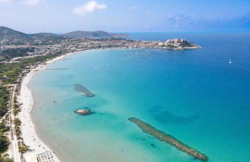 1st floor apartment in 18th century character house - Foto 34