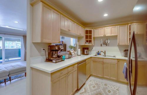 Entire Private Home with 3 Bedrooms 2 Bathrooms, Family Home Free Pool, Tub and Parking, Available Now - Foto 28