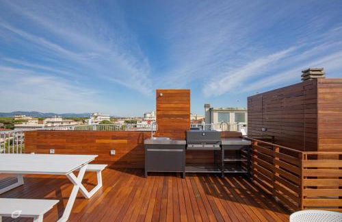 Beachfront Penthouse with private parking - Foto 30