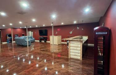 Majestic Cottage Estate with Indoor Heated Pool - Foto 17