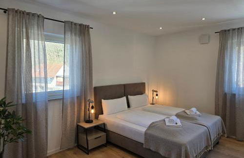 Großes Apartment mit Küche, Dusche, Badewanne, Balkon, Parkplatz vor dem Haus, schnelles Internet, ADA5 - Foto 21