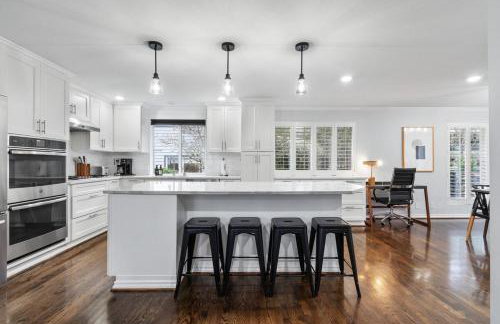 Charming Home in Bellevue Near Downtown n Microsoft - Photo 28