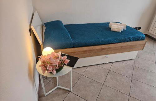 GARDA UN PO' Pool and Lake - Foto 13