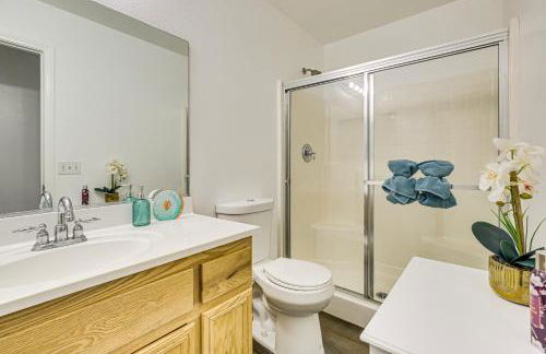 Pool Table and Charcoal Grill Home in Victorville! - Foto 22