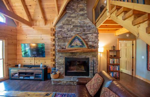 Blue Ridge Mountain Log Cabin - Views - Fireplace - River Access! - Photo 10