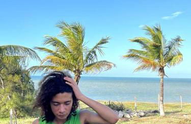 Casa de frente para o mar, pé na areia! - Foto 1