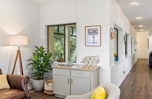 Mid-Mod Hilltop Retreat Views & Local Wildlife - Foto 48