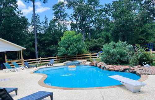 Country Getaway 4 Bedroom Resort in 10 Acre Lot - Foto 3