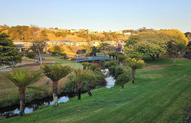 Penguin Retreat - Photo 26