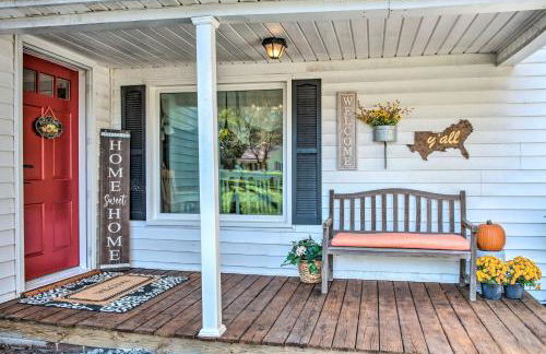 Peaceful Renovated Home with Deck on Half Acre! - Foto 24