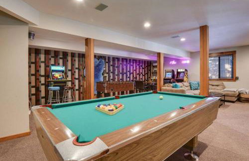 Luna Cabin - 5BR Hot Tub A/C Game Room EV Charger - Foto 20