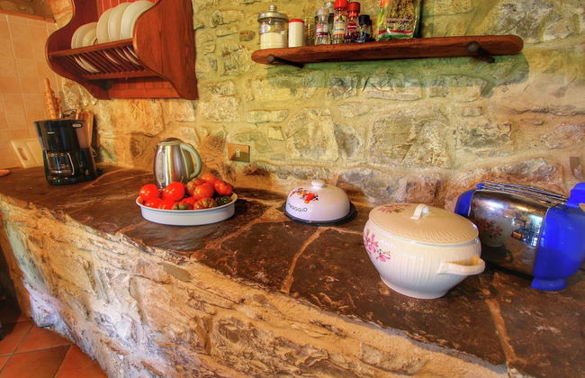 Alluring Farmhouse in Ortignano With Swimming Pool - Foto 16