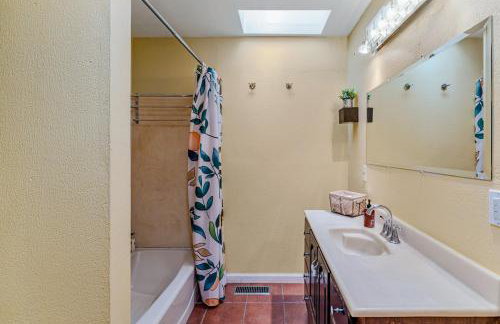 Family Fun Retreat in Wine Country - Epic Game Room - Pool - Spa - Foto 21