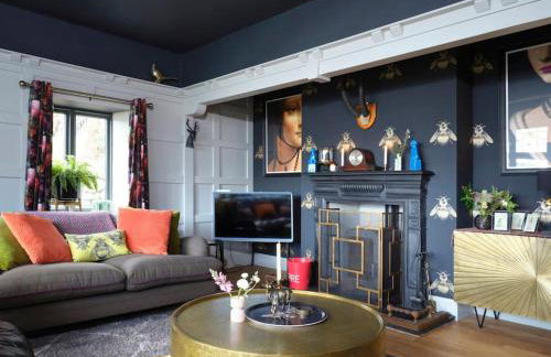 Ty Pandy Eclectic Luxury Family cottage Sleeps 8 adults and 2 children - Photo 69