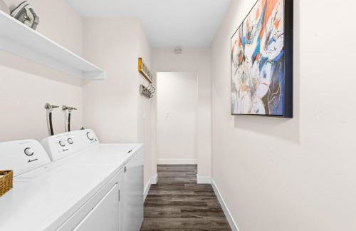 Dog Friendly Home Near the Beach with Grill, Fire Pit, Enclosed Backyard - Foto 67