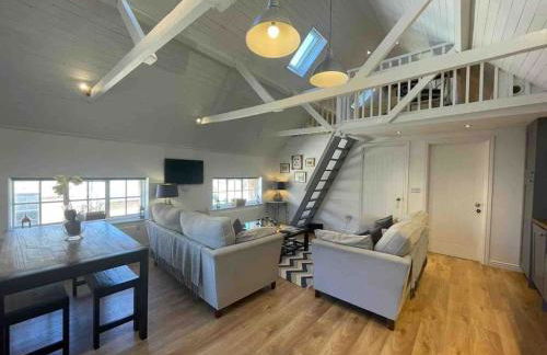 The Coach House - Photo 49