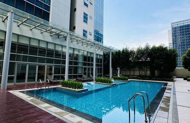 Andi and Frances' Place at BGC - Photo 18