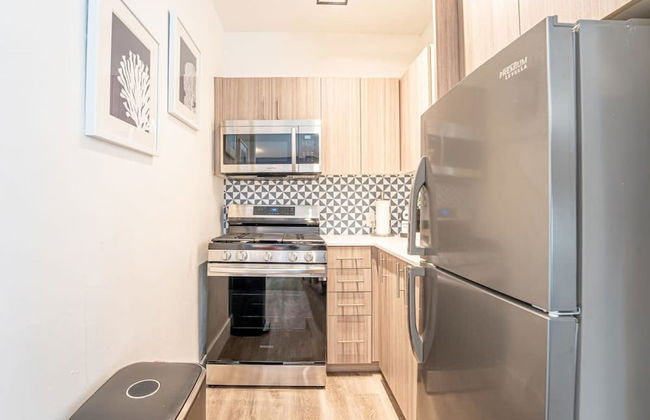 Studio 6min Walking to Miami Beach Pool Kitchen - Photo 6