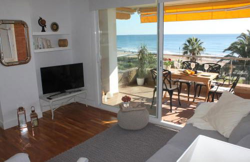 GAVA 2 BEACHFRONT PENTHOUSE - Photo 8