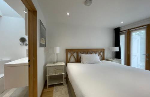 Whitley Old Garage - Photo 19