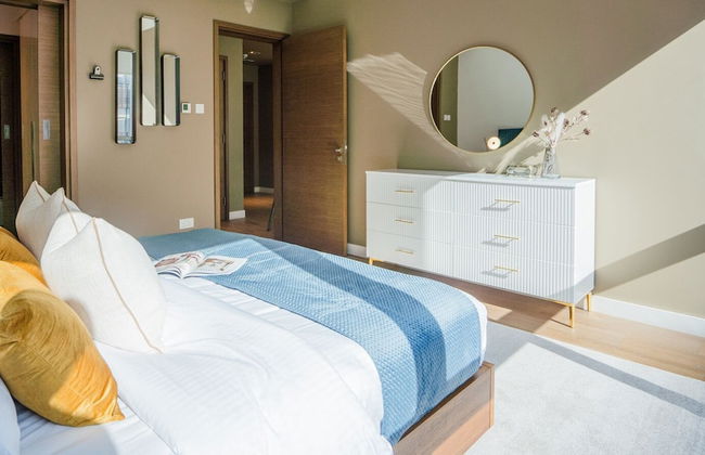 Aya - Sophisticated 1BR Apartment in CityWalk with Views - Photo 8