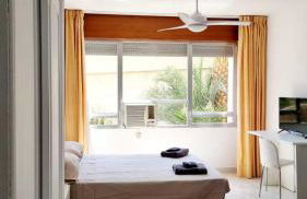 Pequeño estudio frente al mar, piscina y parking - Foto 3