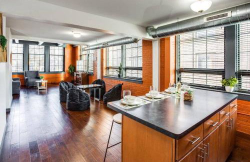 Centric Modern Loft w/ King Beds & Smart GameTable - Foto 25