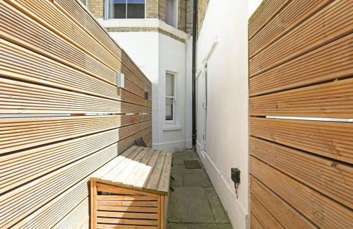 Perfect studio 5 minutes to tube- Basement - Foto 8