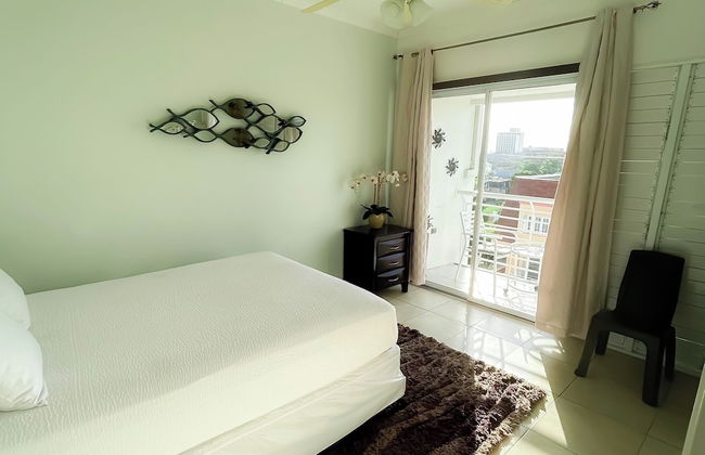 City View New Kingston Apartment w/ Pool - Foto 4