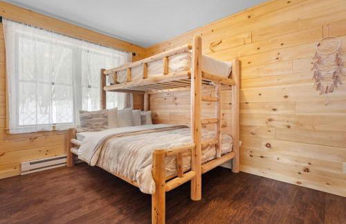 Luxury Log Cabin Lakefront, Game room & Fire Pit, - Foto 10