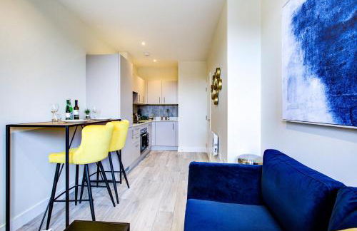 Hybrid Resi - London, Sutton, Free car or van parking - Foto 44