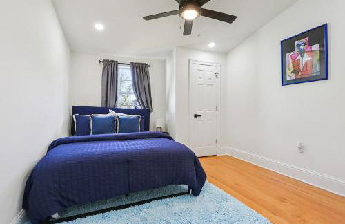 Mid-City Modern Parking Festival Season Stay - Foto 11