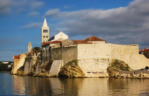 Toncica Sunny terrace with seaview and shaded BBQ area - Foto 35