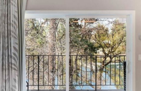 Newly Remodeled Top-floor Condo near Downtown Bend - Photo 8