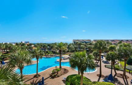 Spacious 2BR Condo w/ Partial Gulf Views, Pool, Across the Street From Beach! - Foto 10