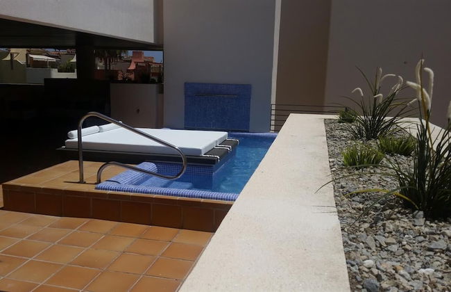 Apartment with Private Swimming Pool - Photo 1
