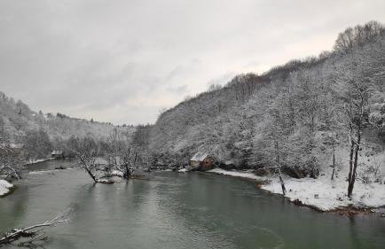 SMARAGD RIVER near Rastoke & Plitvice Lakes - Foto 10