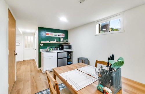 Bright 1BR Near UW & Local Parks - Foto 6