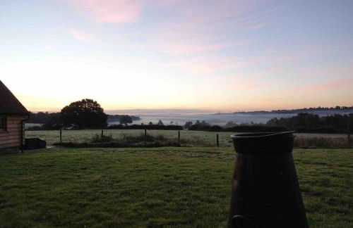 The Cowshed, Tunbridge Wells - Photo 12