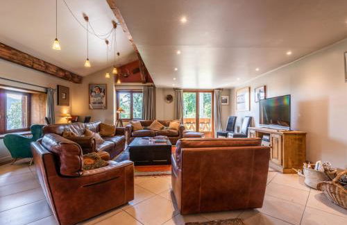 Spacieuse Ferme 6 Chambres aux Gets, 17 Pers, 4 SDB, Balcon, Wi-Fi, Parking Privé, Navette Hiver - FR-1-671-118 - Foto 13