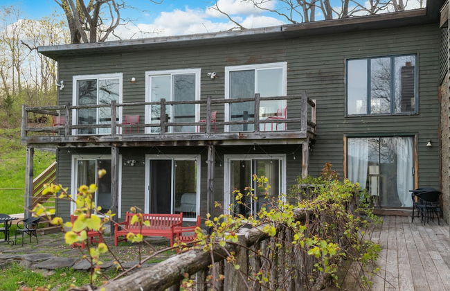 River Lodge by Avantstay 11 BR Historic Estate w/ Pool & Views of Hudson! - Foto 44