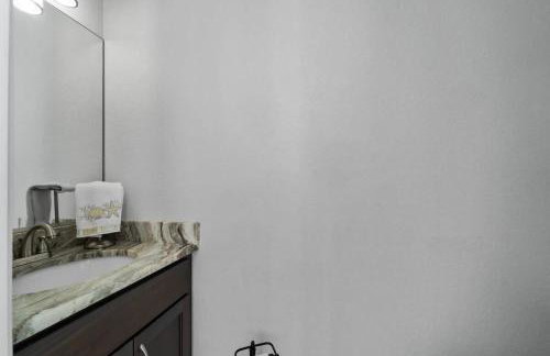 Sun-Soaked & Tranquil Getaway Relaxing Pool Area - Foto 26