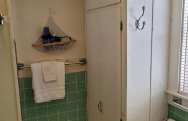 Lil's on the Lake Vintage Cottage on Crystal Lake - Foto 33