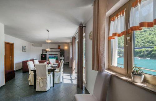 Villa Dorijana, a beachfront holiday home - Foto 25